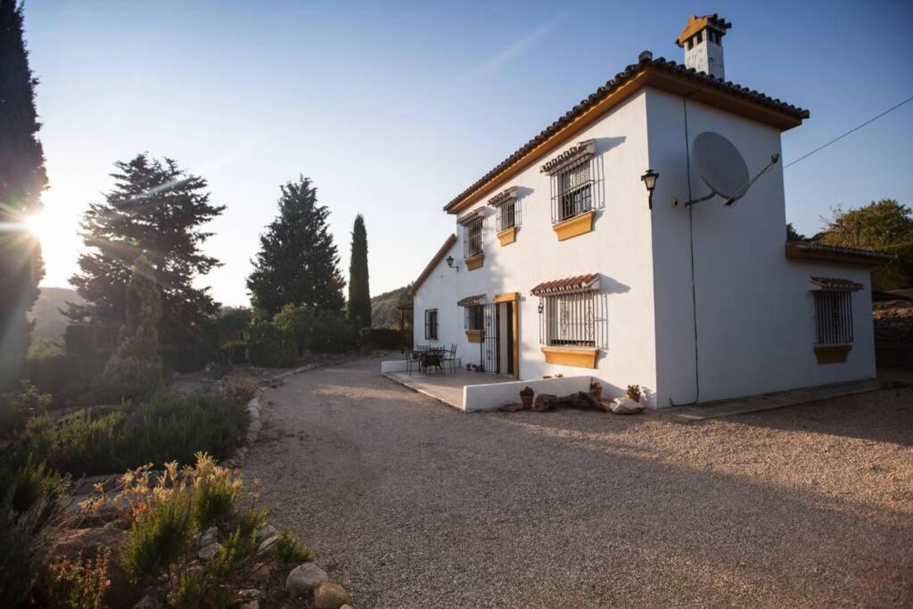 فيلا Finca Los Abetos Villanueva del Rosario المظهر الخارجي الصورة