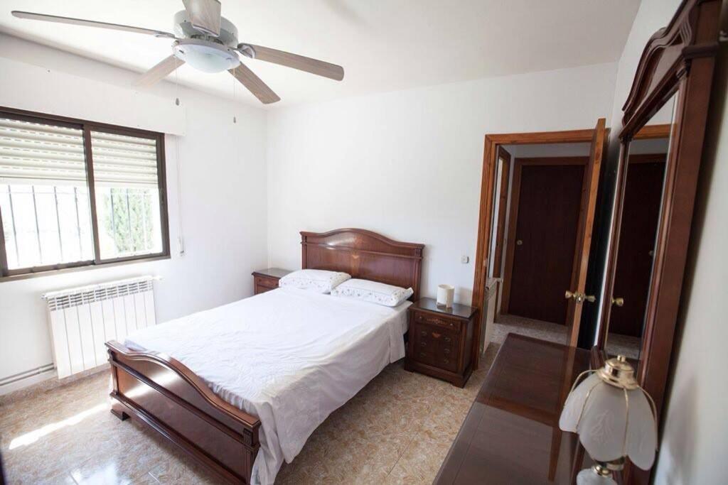 فيلا Finca Los Abetos Villanueva del Rosario المظهر الخارجي الصورة