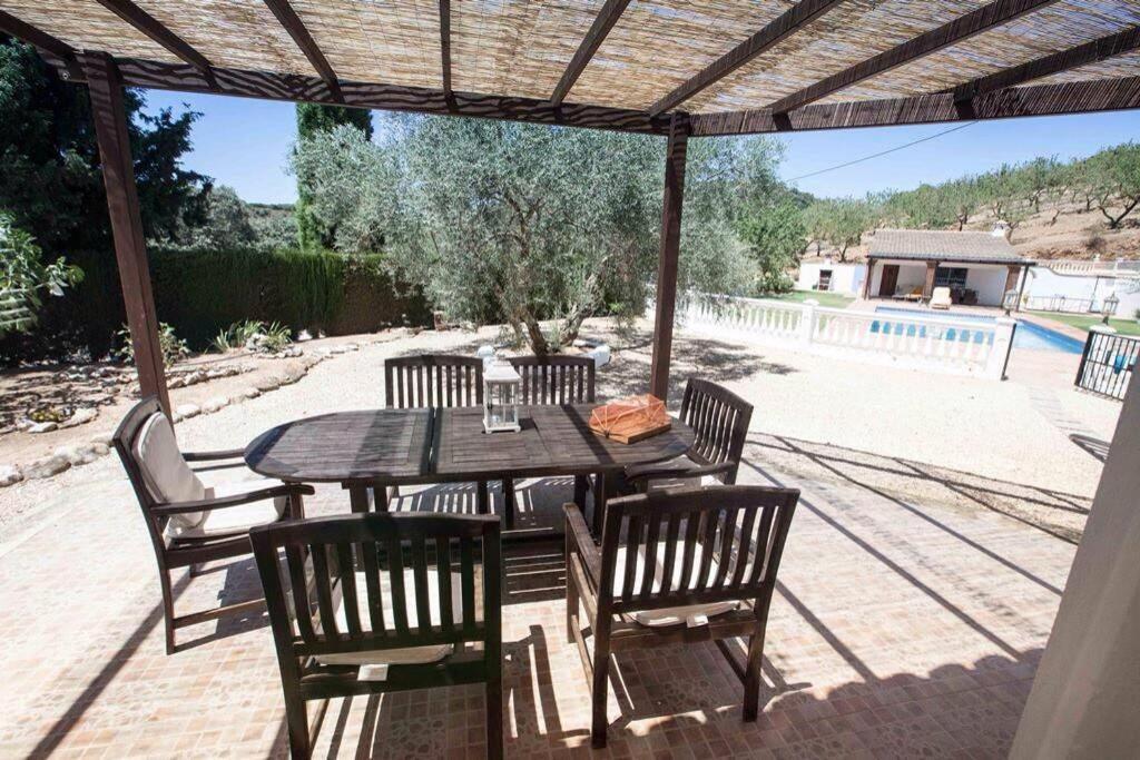 فيلا Finca Los Abetos Villanueva del Rosario المظهر الخارجي الصورة